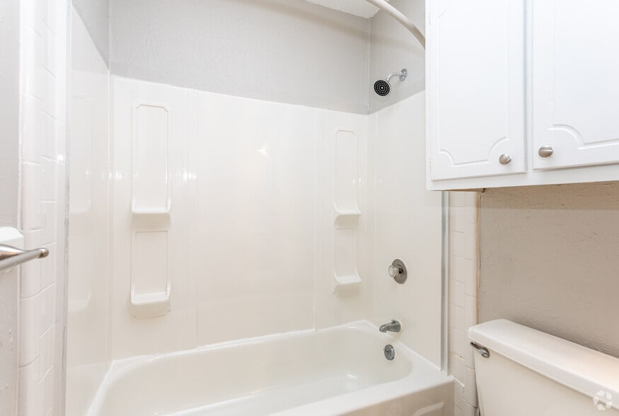 More Photos Of 29 Briar Cir, Fayetteville Apartments For Sale