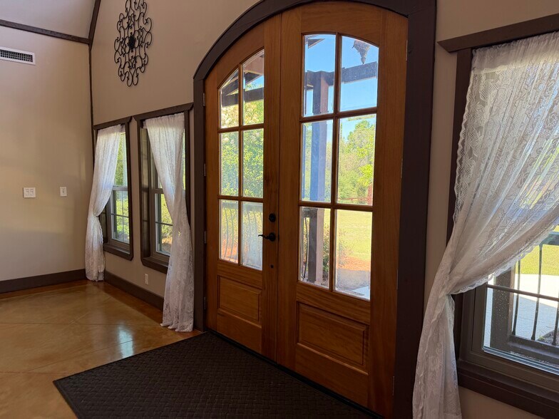 More Photos Of 4950 S County Road 20, Ozark Freestanding For Sale