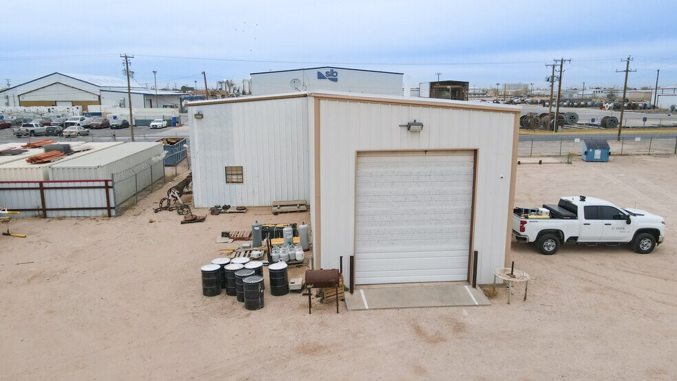 More Photos Of 3115 Francis Ave, Midland Industrial For Lease