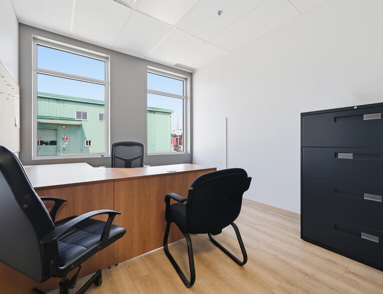 More Photos Of 541 Rue Melchers, Berthierville Industrial For Lease