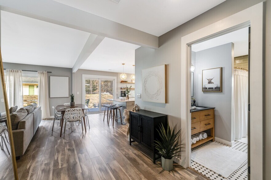 More Photos Of 4102 Soco Rd, Maggie Valley Hotel For Sale