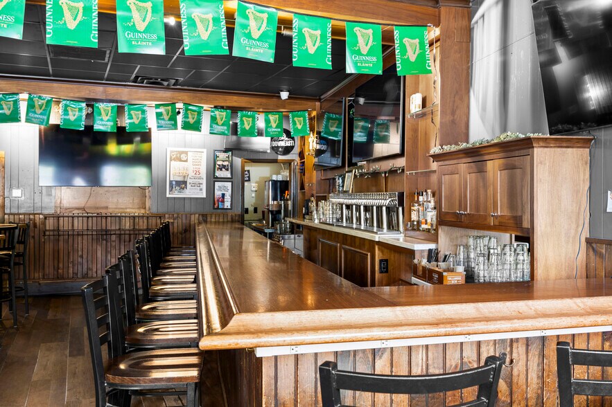 More Photos Of 367 Delaware Ave, Delmar Bar For Sale