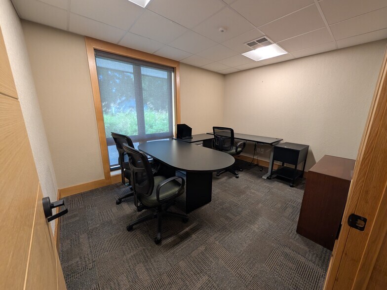 More Photos Of 5616 Third Ave, Ferndale Medical For Lease