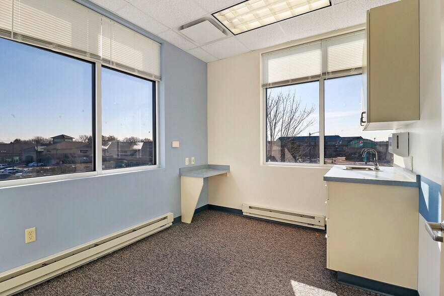 More Photos Of 10222 74th St, Kenosha Medical For Lease