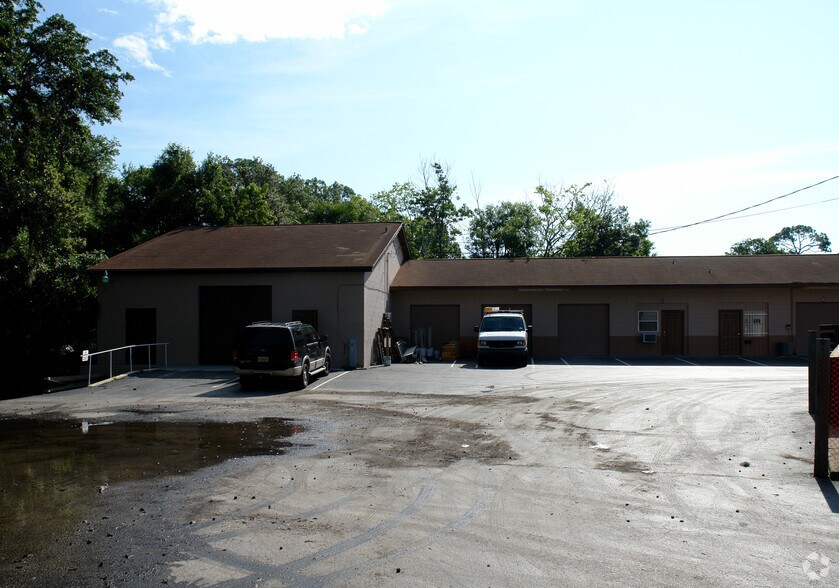 More Photos Of 511 Herbert St, Port Orange Warehouse For Lease