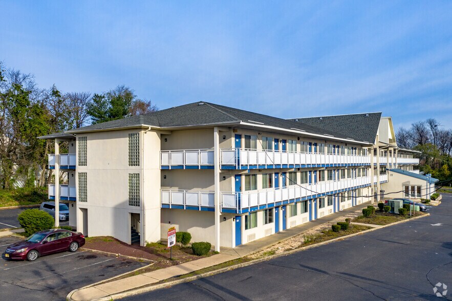 More Photos Of 801 Crescent Blvd, Brooklawn Hotel For Sale