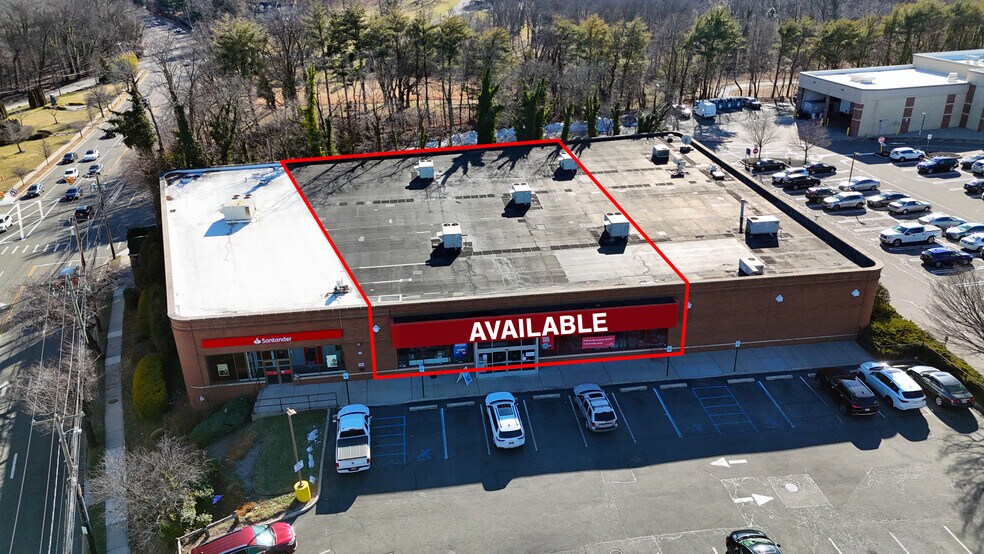 More Photos Of 1410-1420 Northern Blvd, Manhasset Freestanding For Lease