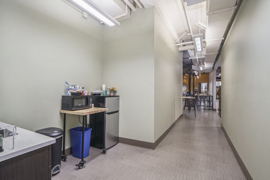 More Photos Of 166 S Kalamazoo Mall, Kalamazoo General Retail For Lease