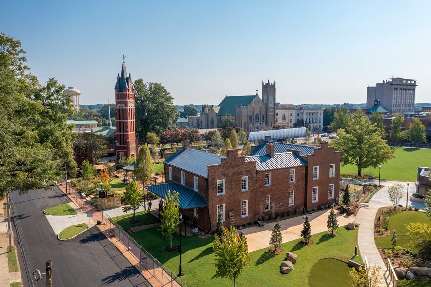 Primary Photo Of 115 S Jackson St, Salisbury Restaurant For Lease