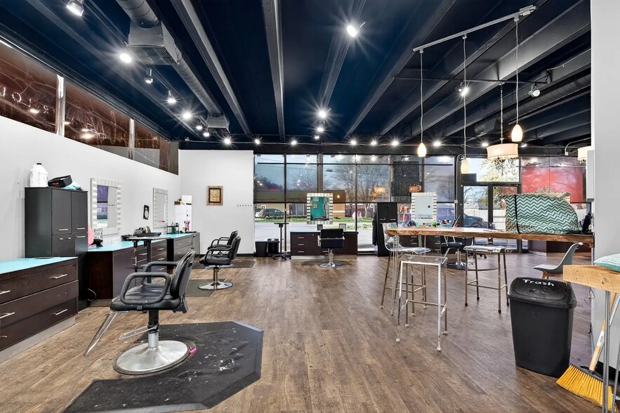 More Photos Of 4931 W Pages Ln, Louisville Freestanding For Sale