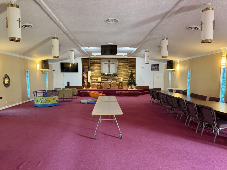 More Photos Of 831 FM 2917 Rd, Alvin Religious Facility For Sale