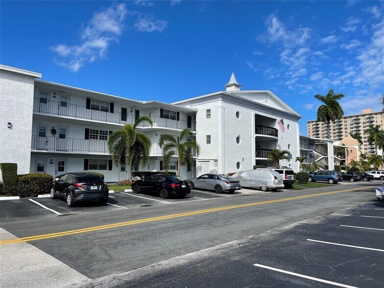 More Photos Of 450 Paradise Isle Blvd, Hallandale Beach Land For Sale