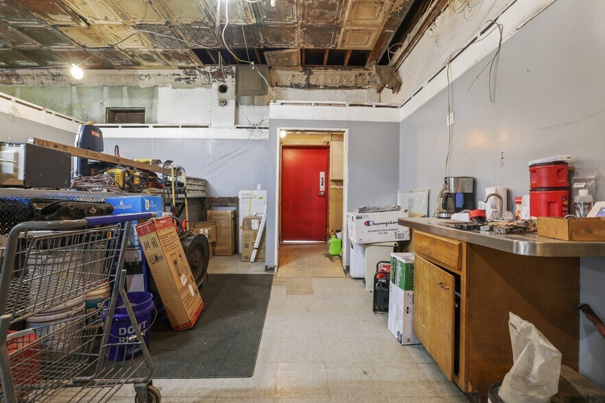 More Photos Of 1890 S High St, Columbus Light Distribution For Sale