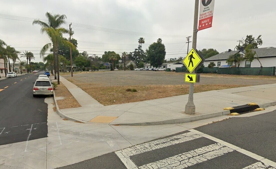 More Photos Of 901, 917, 919 Main St, Corona Land For Lease