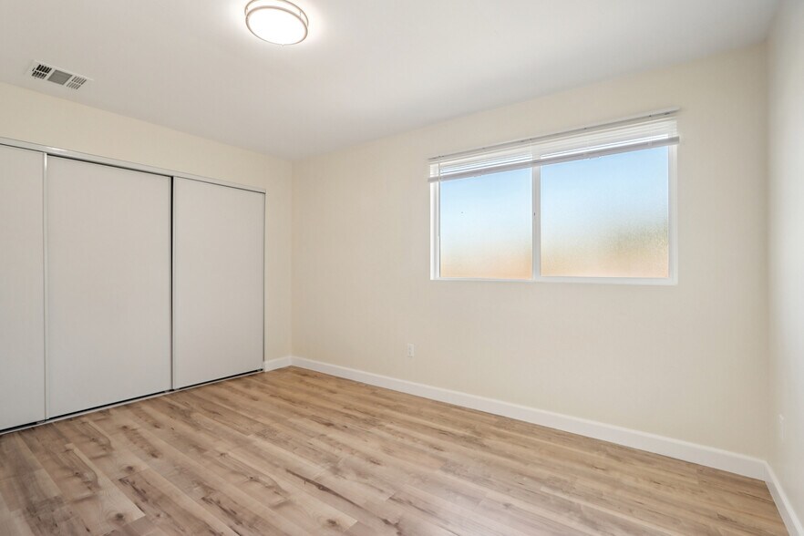 More Photos Of 16428 Halsted St, North Hills Multifamily For Sale
