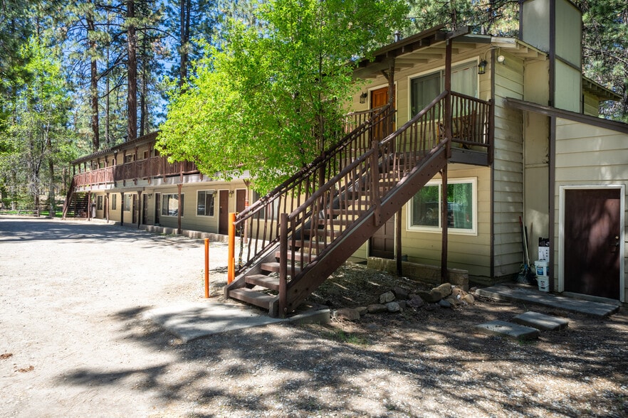 More Photos Of 42268 Moonridge Rd, Big Bear Lake Hotel For Sale