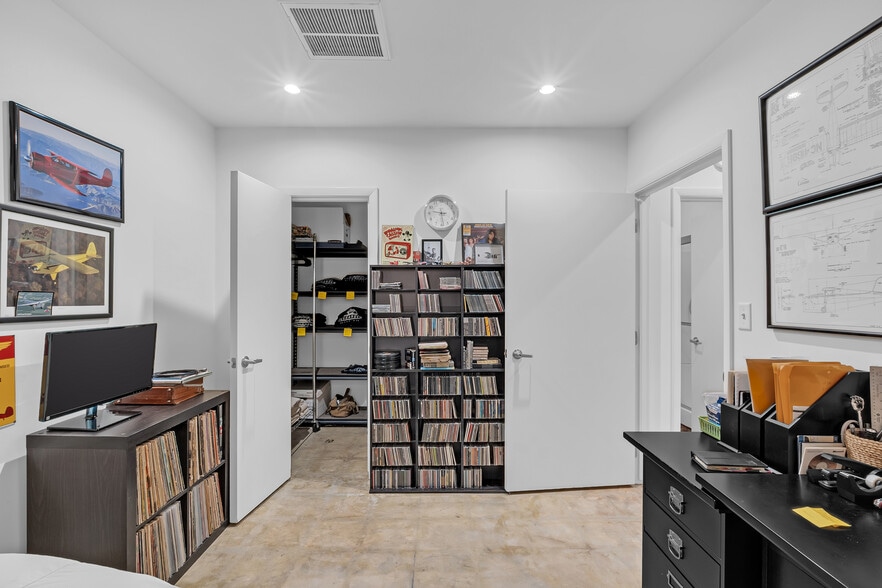 More Photos Of 1431 E 3rd St, Tulsa Specialty For Sale