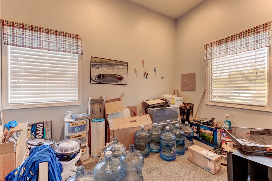 More Photos Of 3090 W Cook Rd, Grand Blanc Showroom For Sale