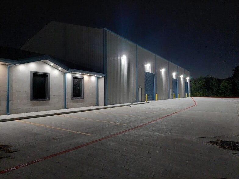 More Photos Of 18630 Intercontinental Crossing Dr, Houston Warehouse For Lease