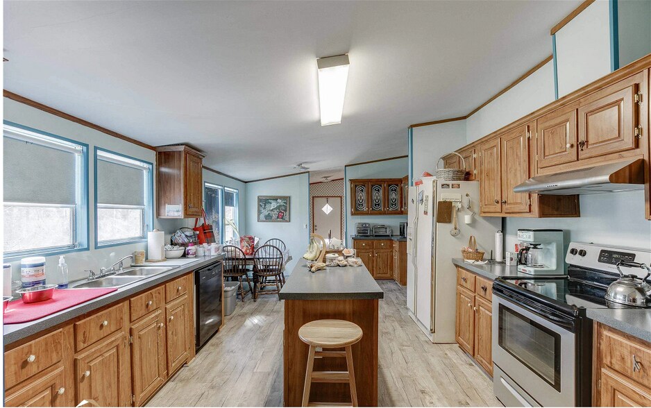 More Photos Of 603 Nix Rd, Alto Specialty For Sale