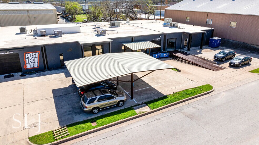 More Photos Of 3201-3221 May St, Fort Worth Warehouse For Sale