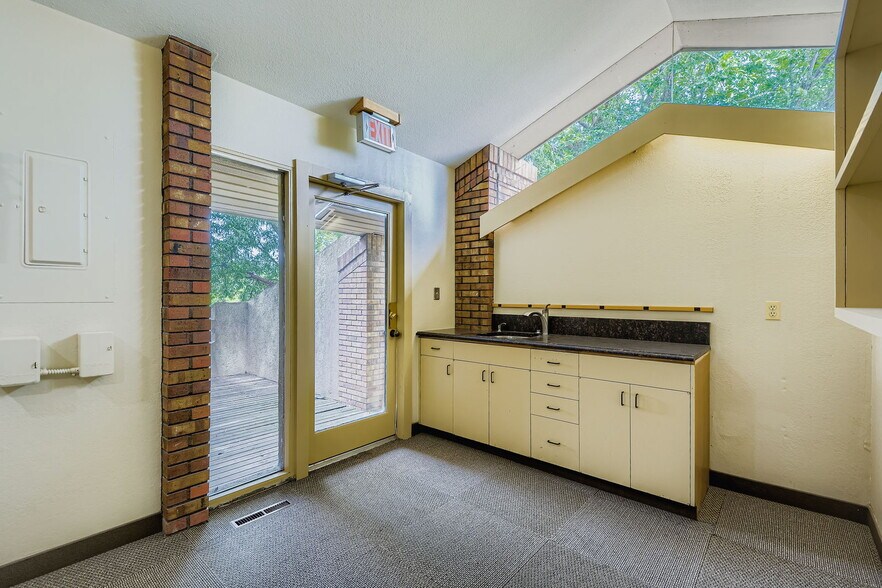 More Photos Of 2502 Abarr Dr, Loveland General Retail For Sale