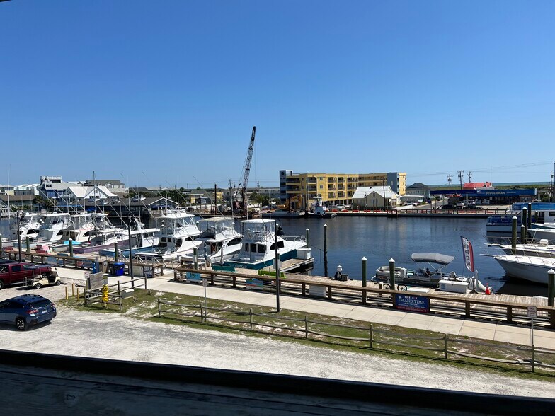 More Photos Of 300 N Lake Park Blvd, Carolina Beach Restaurant For Lease