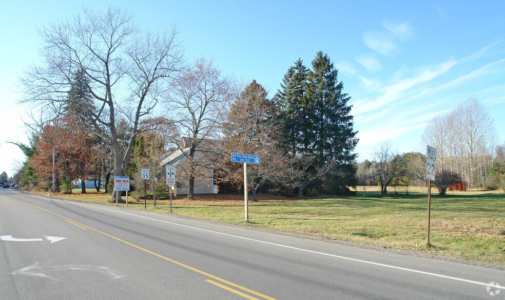 More Photos Of 97 County Rd, Scarborough Land For Lease