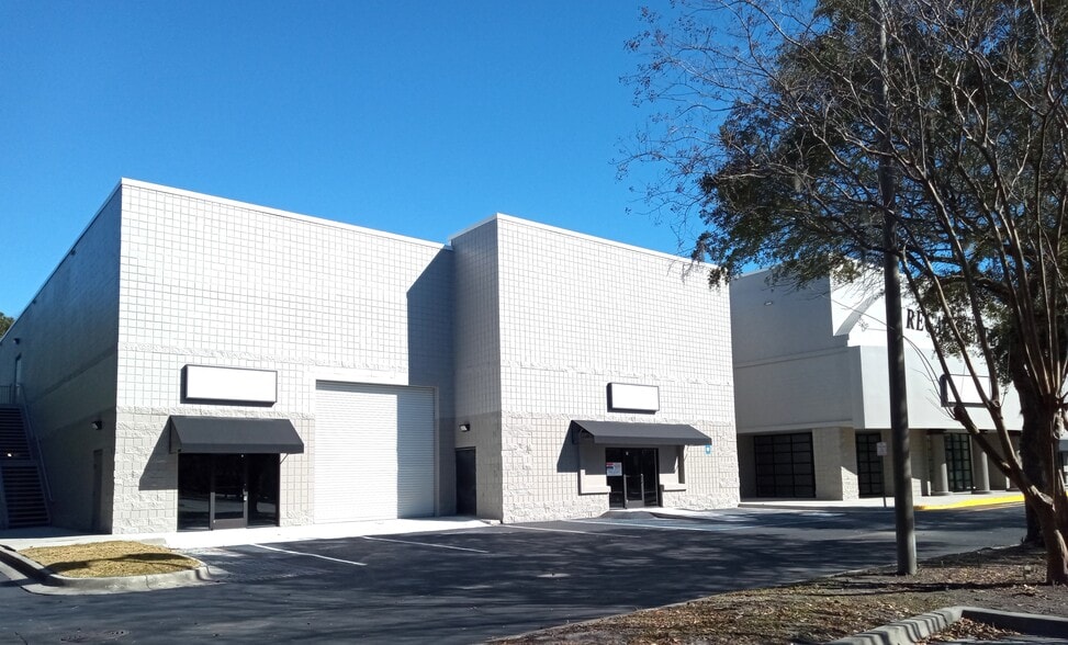 More Photos Of 1132 Shawnee St, Savannah Flex For Lease