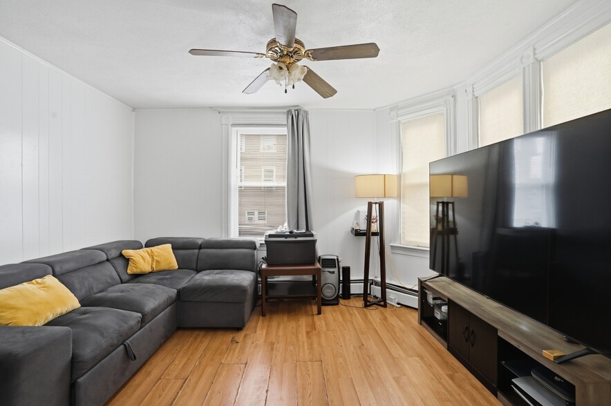 More Photos Of 17 Ledge St, Providence Apartments For Sale