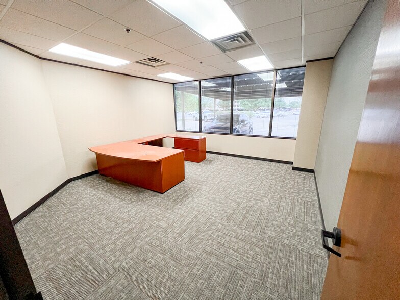 More Photos Of 3510 N A St, Midland Office For Lease