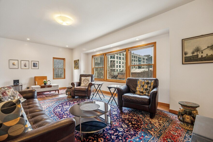 More Photos Of 356-360 24th St, Oakland Flex For Sale