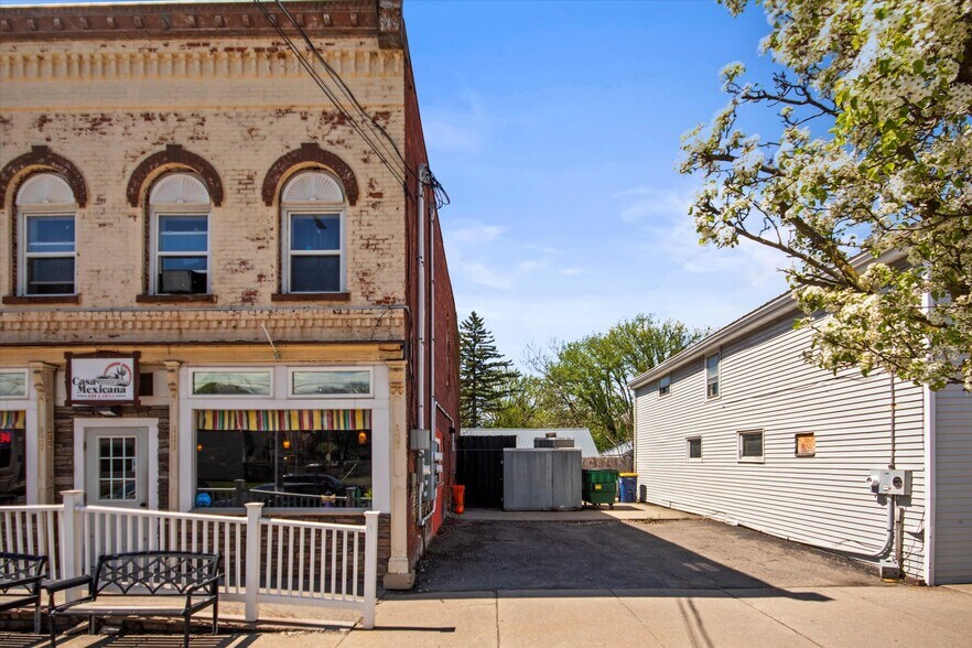 More Photos Of 3829 N Main St, Marion Storefront Retail Residential For Sale