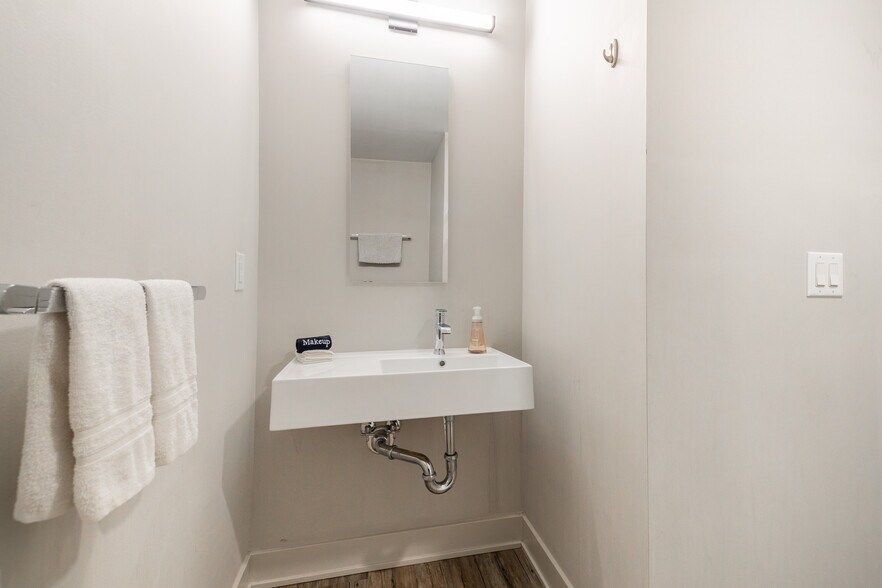 More Photos Of 830 Henry St, Ann Arbor Apartments For Sale