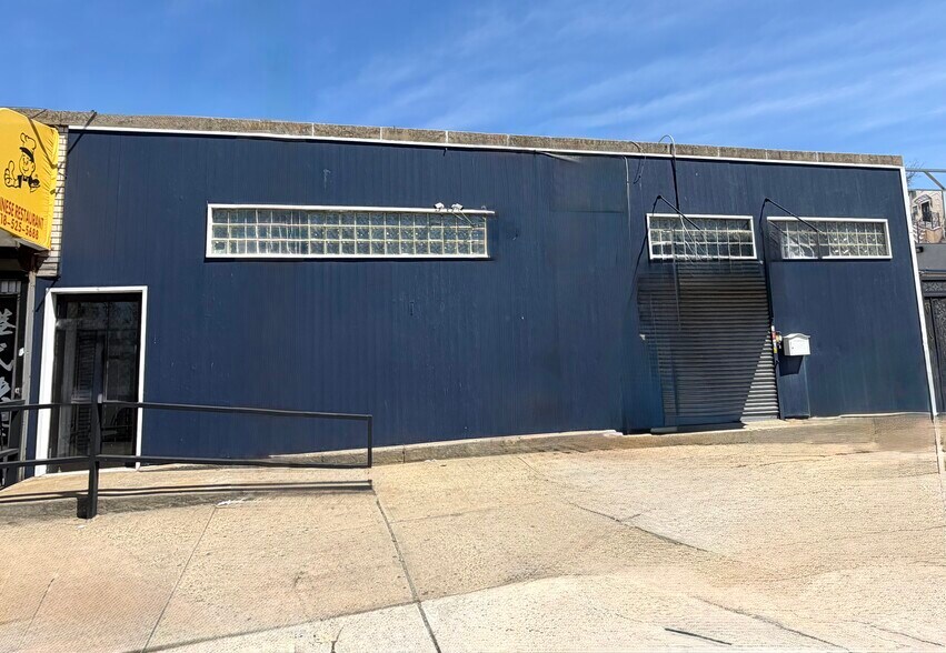 Primary Photo Of 153-33 Rockaway Blvd, Jamaica Office For Sale