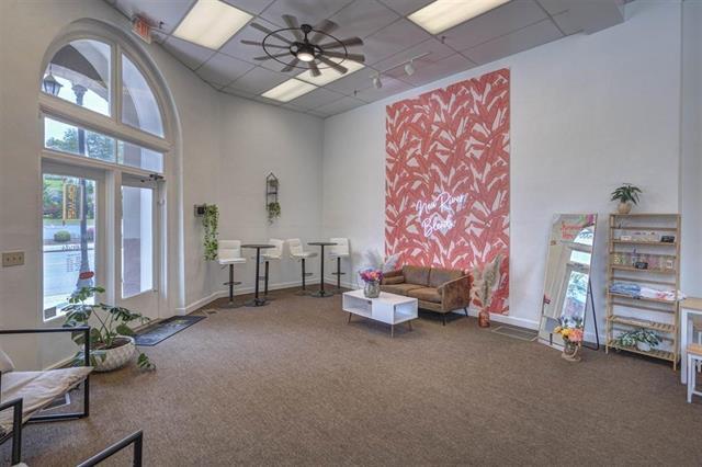 More Photos Of 301 W Main St, Radford Apartments For Sale