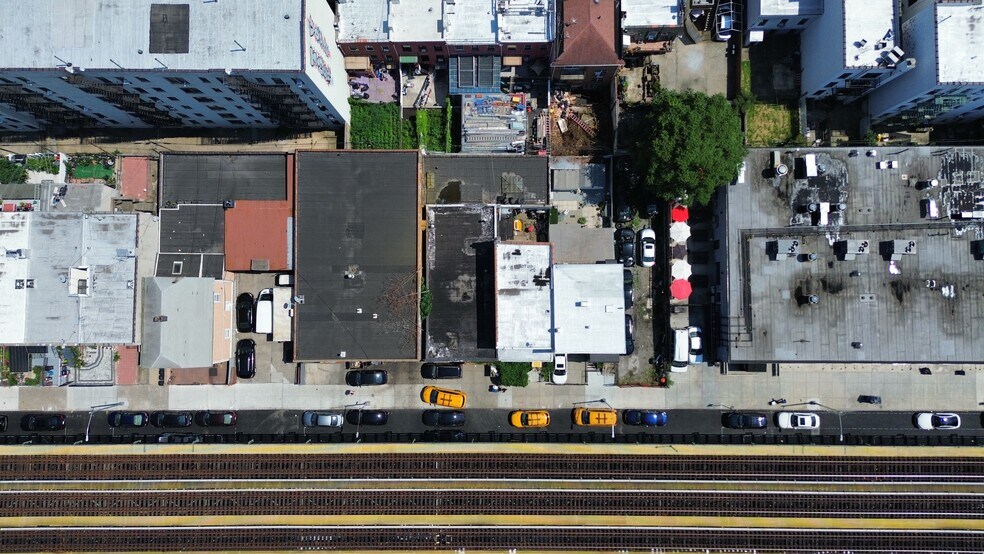 More Photos Of 3431 31st St, Astoria General Retail For Sale