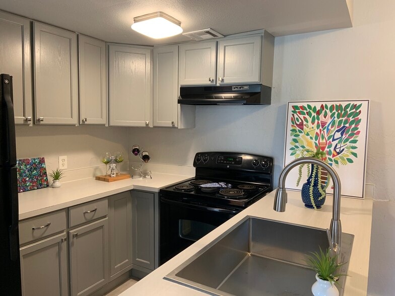 More Photos Of 801-803 East Dr, Oklahoma City Apartments For Sale