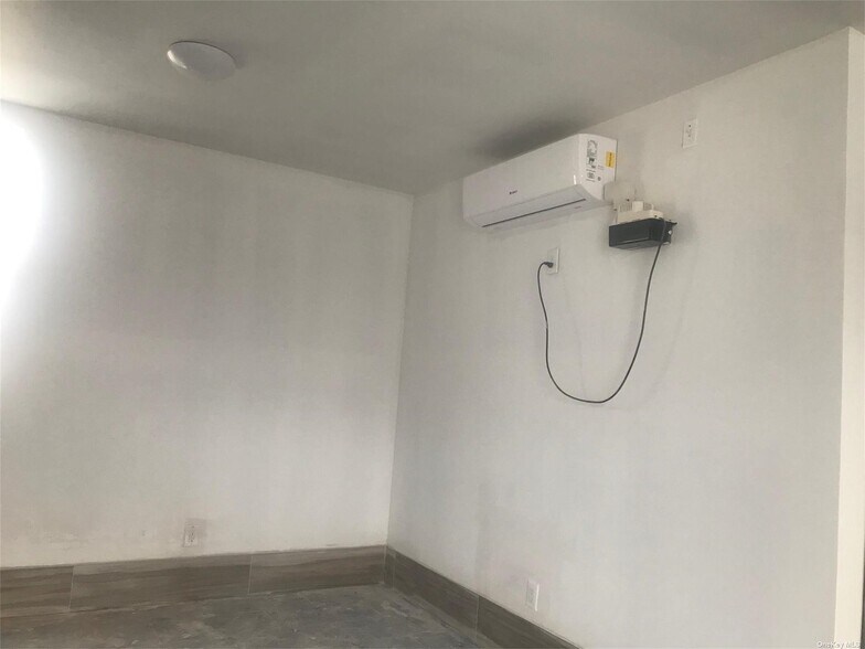 More Photos Of 5910 57th Rd, Maspeth Distribution For Sale