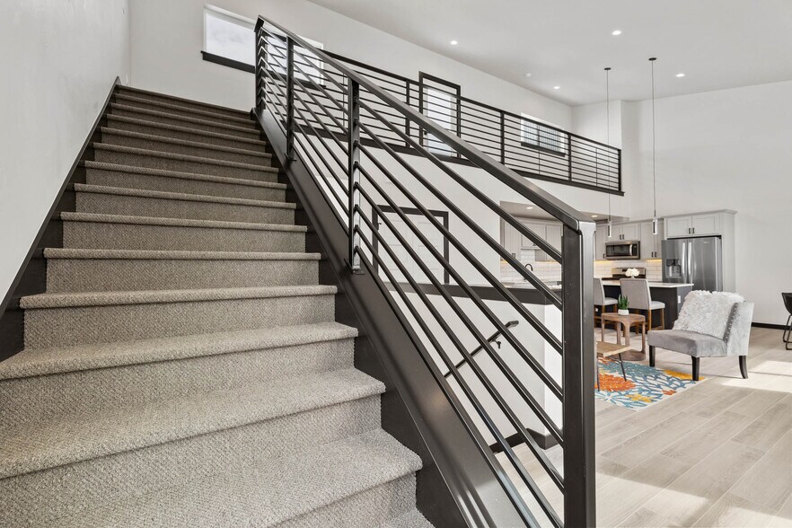 More Photos Of 2994-3016 N 27th Ave, Bozeman Light Manufacturing For Lease