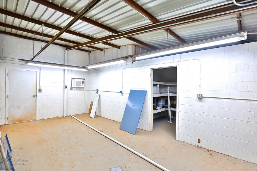 More Photos Of 3097 Brick Plant Rd, Snyder Manufacturing For Sale