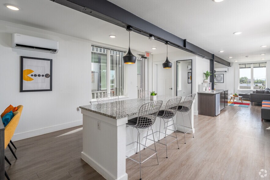 More Photos Of 312 W Terrell Ave, Fort Worth Apartments For Sale