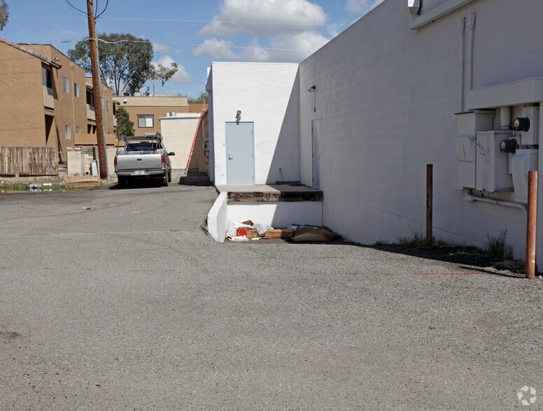 More Photos Of 4025-4027 N Oracle Rd, Tucson Storefront For Lease