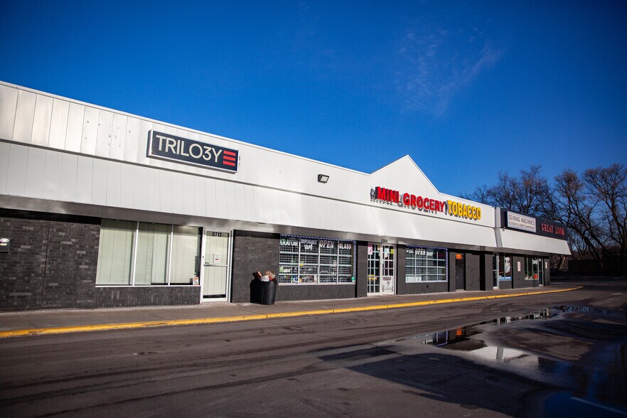 More Photos Of 2700-2750 N Douglas Dr N, Crystal Freestanding For Sale