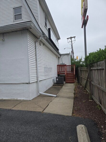 More Photos Of 2618 Philadelphia Pike, Claymont Office For Lease