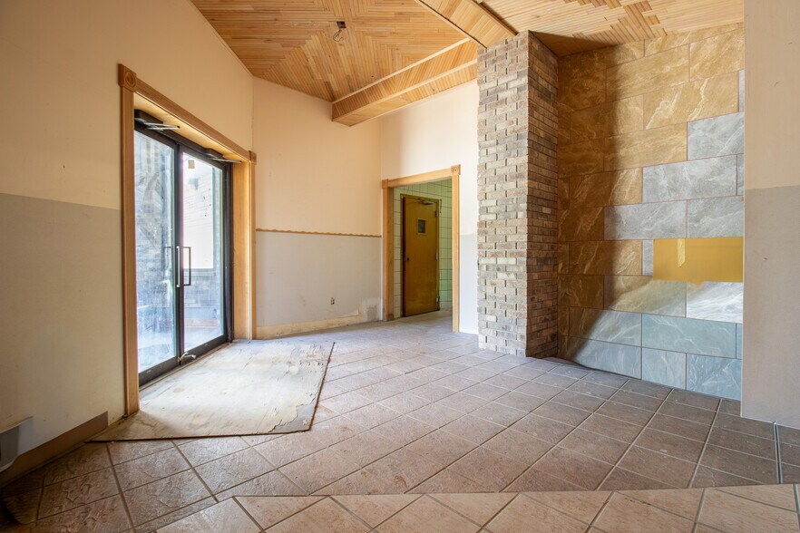 More Photos Of 4061 Richard Gordon Hatcher Blvd, Gary Flex For Sale