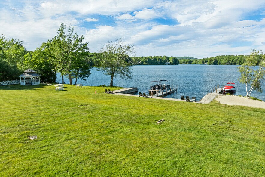 More Photos Of 280 S Main St, Wolfeboro Hotel For Sale