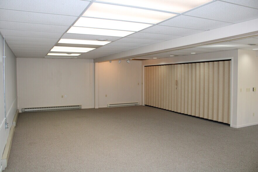 More Photos Of 210 1st St SW, Clarion Office For Sale