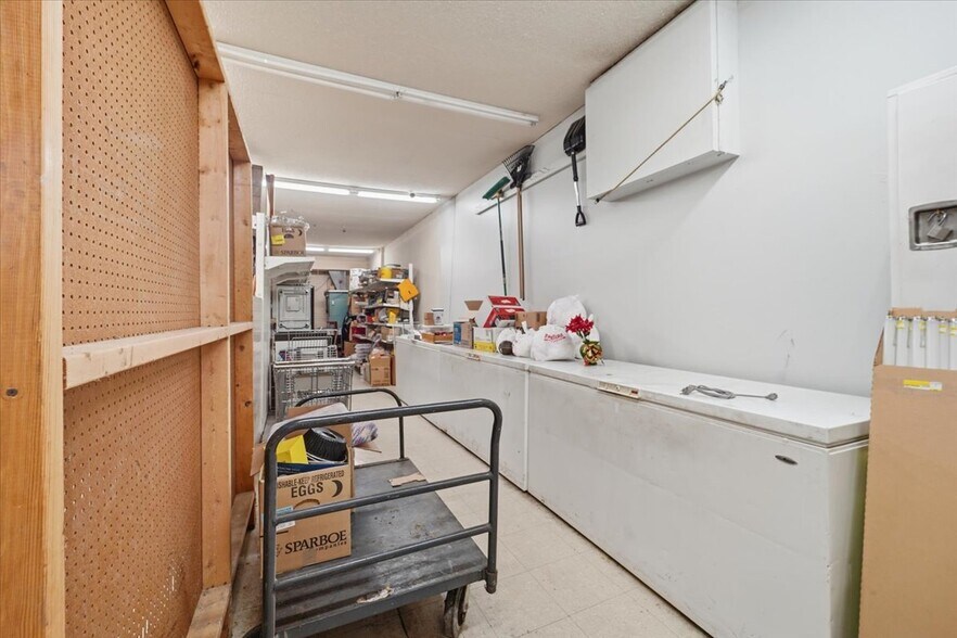 More Photos Of 407 Main St, Union Freestanding For Sale