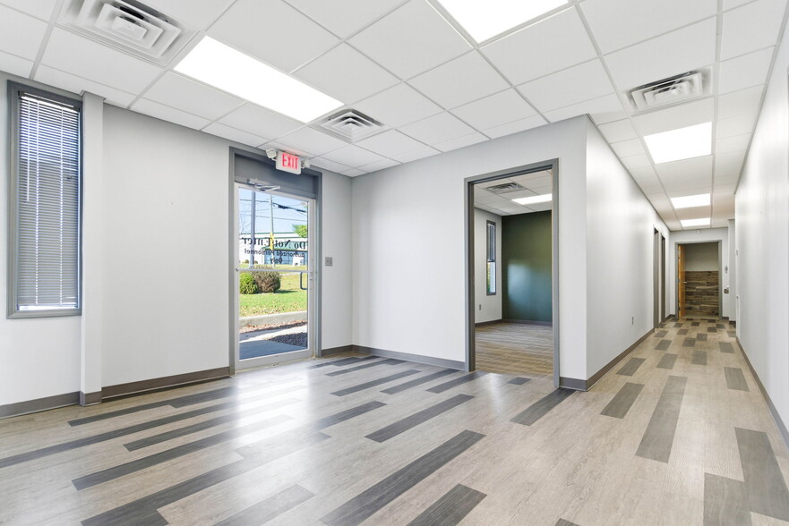 More Photos Of 13720 Aiken Rd, Louisville Warehouse For Sale